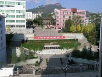 黔江中學校景