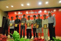 獲獎者與評委會主席西川先生以及陳思和教授
