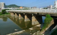 利橋（龍首橋）