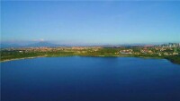 藍湖美景