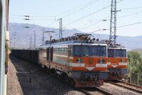 8K型143、047號機車在豐沙鐵路牽引煤炭列車