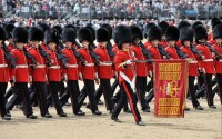 直布羅陀軍團參加女王生日閱兵