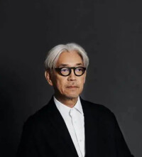 坂本龍一