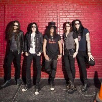 Slash feat. Myles Kennedy 