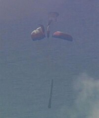 三個主降落傘中有兩個出現不同程度的失誤。