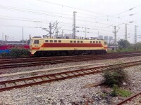 韶山7型0001號機車在柳州