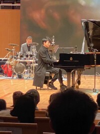 王寅與台灣鋼琴詩人高至豪