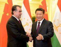 2014年11月7日，中國國家主席習近平在北京人民大會堂同塔吉克總統拉赫蒙舉行會談