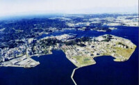 橫須賀導遊手冊上的港區俯視圖