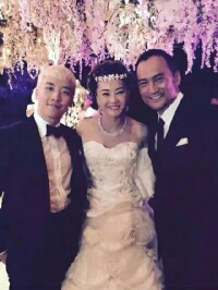 觀月亞里結婚照