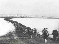 （圖）中國人民志願軍部隊跨過鴨綠江