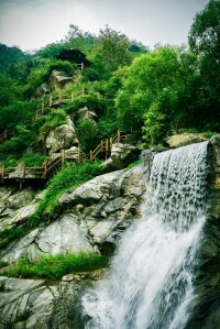 九如山瀑布群風景區