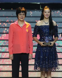 獲得2016年CCTV體壇風雲人物兩個獎項