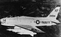 掛載 5 枚“小鬥犬”空對地導彈的 FJ-4B