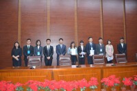 參加第五屆山東大學全國模擬聯合國大會活動(左四）