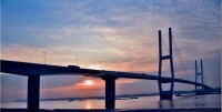 夕陽下的銅陵長江公鐵大橋
