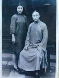 1949年王紫苓在北京拜尚小云為師