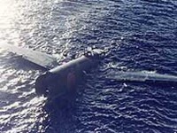 墜海后尚未沉沒的日本戰機