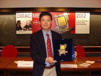 成為獲歐洲物理學會頒發的歐洲物理獎的首位華人