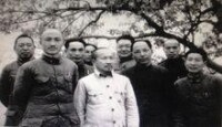 周季方（左二）等人在蘇中抗日根據地合影
