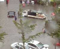 南昌八一橋暴雨