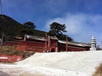 寒冬里的三藏寺