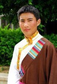 男主角尼瑪由藏族學生久美次仁飾演
