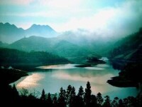 鴛鴦湖全景