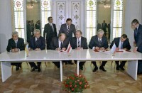 俄羅斯同白俄羅斯及烏克蘭簽訂獨聯體