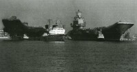 庫茲涅佐夫號與未完工的瓦良格號