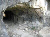 天星寺山下的渠用隧道