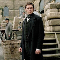 《南方與北方》飾演John Thornton