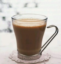 奶茶[牛奶和紅茶的混合飲品]