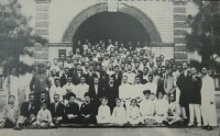 1912年孫中山在萬牲園與廣東公會歡迎者合影