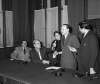 1956年12月19日，卡達爾總理髮表聲明