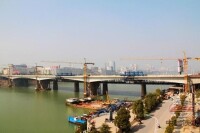徠施工中的湘江大橋