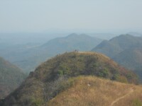 翻山越嶺