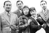 左起劉瓊、嚴斐、周璇和嚴俊