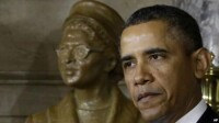 奧巴馬出席帕克斯塑像揭幕儀式