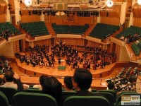 香港文化中心音樂廳及相關演出的圖片