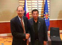 菲律賓總統會見黃如論