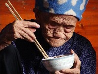 127歲的羅美珍老人生活依然自理