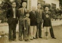 1949年陽太陽與高劍父（左三）攝於廣州藝專