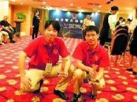 胡志偉(右)和隊友