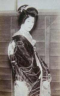 1938年花柳章太郎女裝扮相