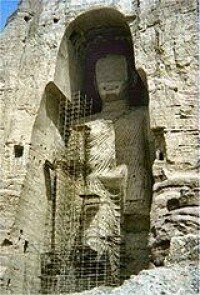 阿富汗巴米揚大佛中較大的一尊，於554年建成高55米。