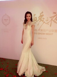 李瑋主持2015領秀之夜中國商人美麗產業聯盟