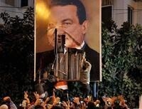 埃及民眾撕毀總統畫像