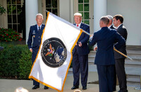 特朗普在建立美國太空司令部