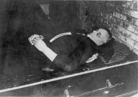 阿爾弗雷德·羅森堡被絞死後的屍體